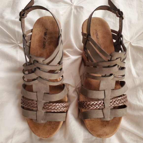 Maurices Wedge Sandles - Picture 1 of 3